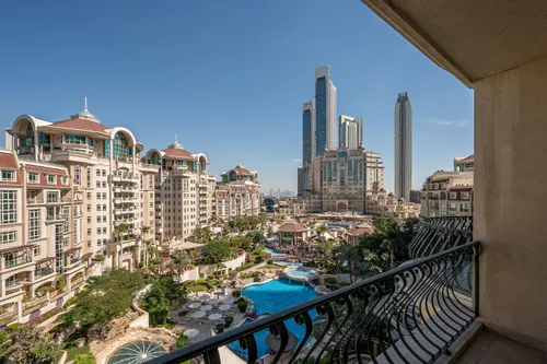 3 Bedrooms Hotel Apartment in Roda Al Murooj