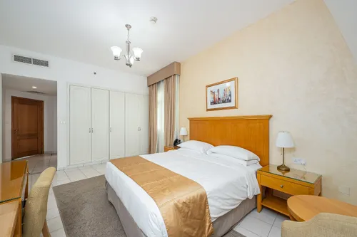 3 Bedrooms Hotel Apartment in Roda Al Murooj