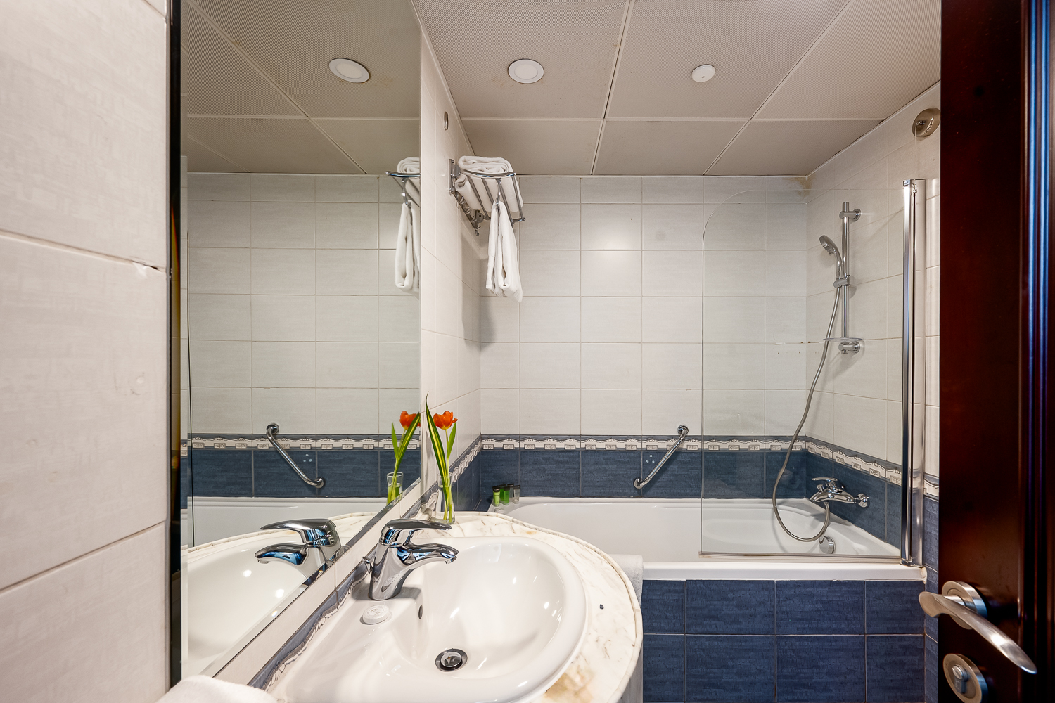 4 Bedrooms Penthouse in Roda Al Murooj