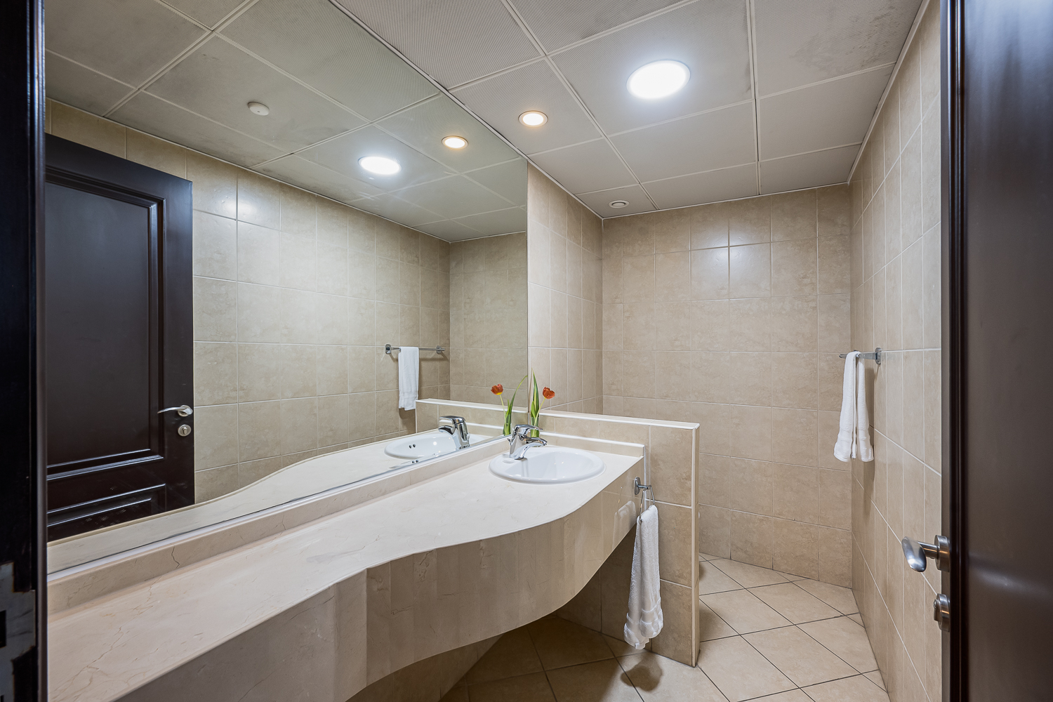 4 Bedrooms Penthouse in Roda Al Murooj