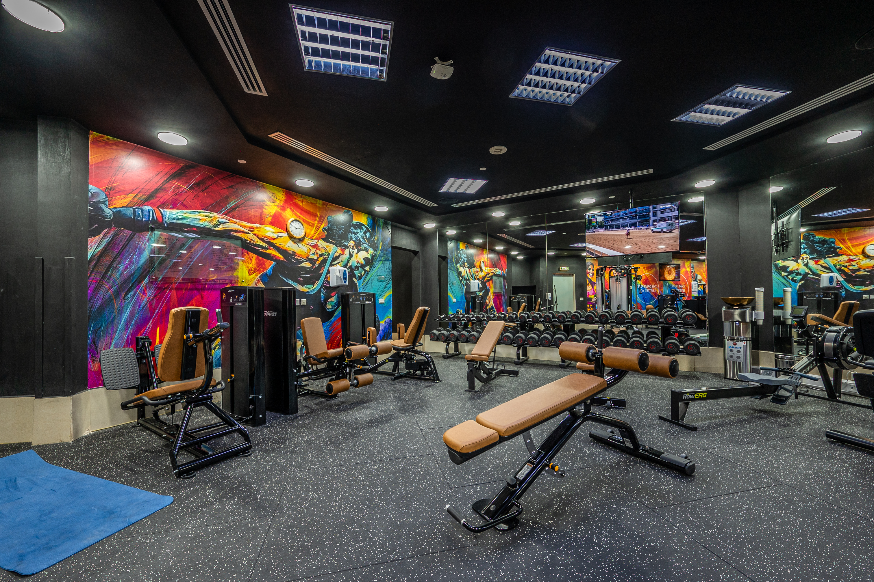 4 Bedrooms Penthouse in Roda Al Murooj