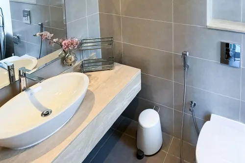 5 Bedrooms Villa in The Field