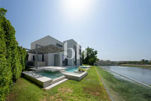 Exclusive | Fully upgraded | Luxury Villa