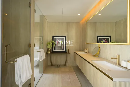 4 Bedrooms Villa in Entertainment Foyer