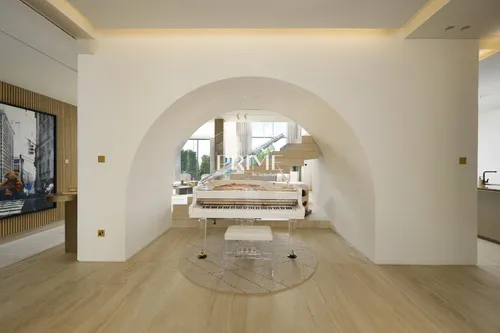 4 Bedrooms Villa in Entertainment Foyer