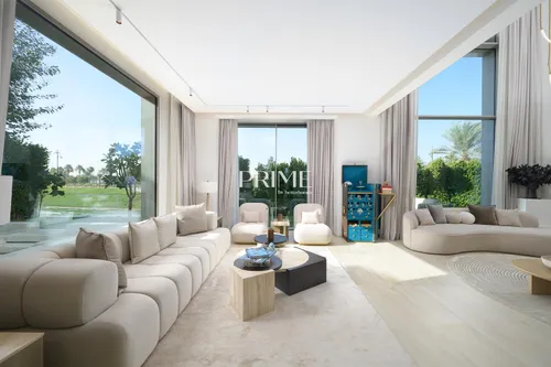 4 Bedrooms Villa in Entertainment Foyer