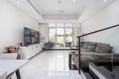2 Bedrooms Townhouse in Al Burooj Residence 1
