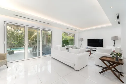 3 Bedrooms Villa in Maeen 5