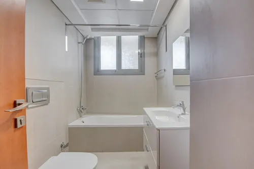 3 Bedrooms Apartment in Blue Reef Building