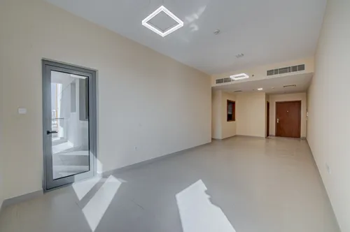 3 Bedrooms Apartment in Blue Reef Building