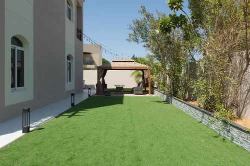 6 Bedrooms Villa in B Villas