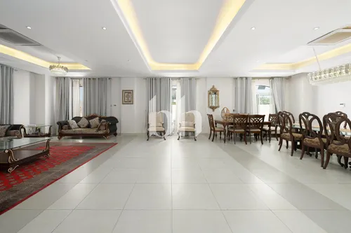 Corner Plot|Vacant on transfer|Good Location