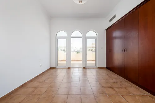 5 Bedrooms Villa in The Aldea