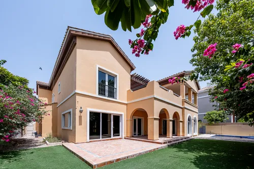 5 Bedrooms Villa in The Aldea
