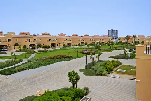 5 Bedrooms Villa in The Aldea