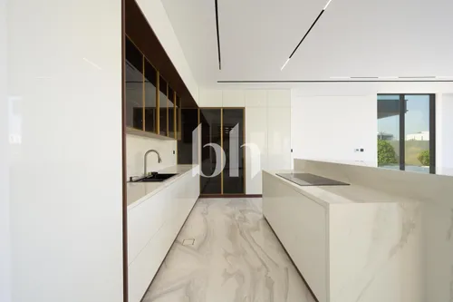 5 Bedrooms Villa in Jumeirah Park Homes