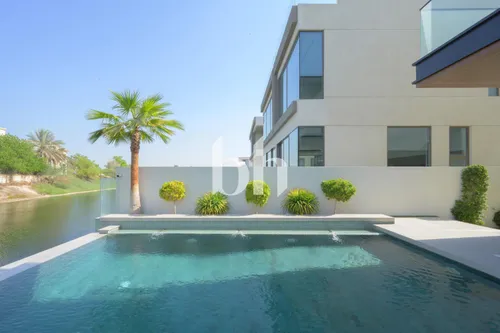 5 Bedrooms Villa in Jumeirah Park Homes