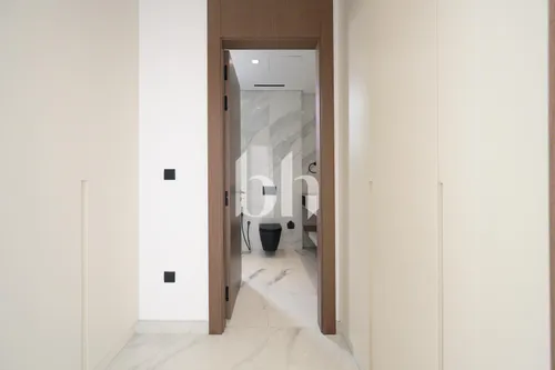 5 Bedrooms Villa in Jumeirah Park Homes
