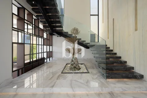 5 Bedrooms Villa in Jumeirah Park Homes