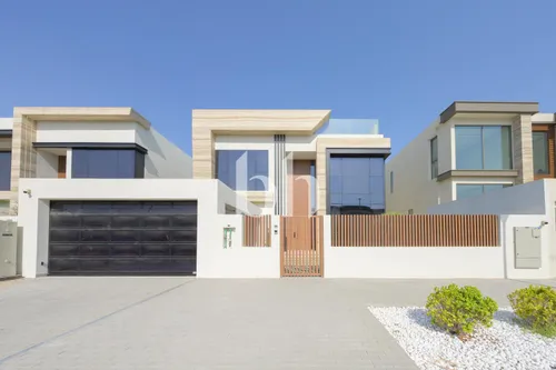 5 Bedrooms Villa in Jumeirah Park Homes