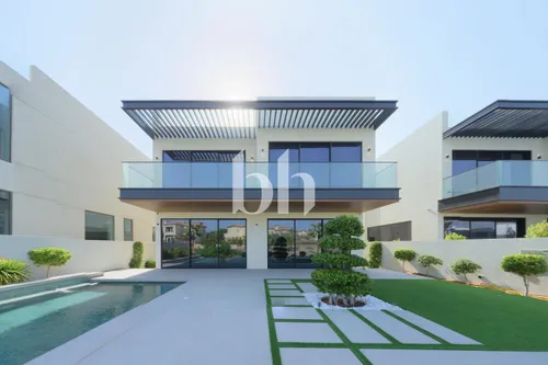 Brand New | 5 Bed Lake View | Custom Build