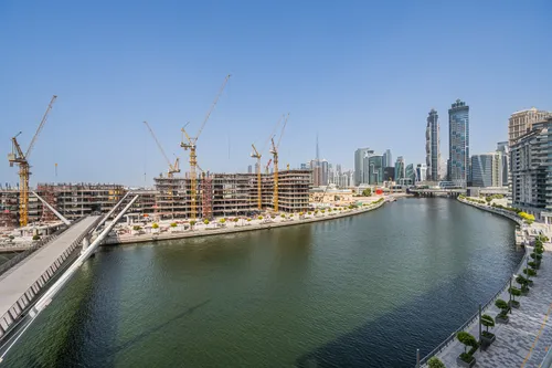 3 Bedrooms Apartment in Canal Front Residence 7
