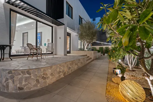 7 Bedrooms Villa in Umm Suqeim 3 Villas