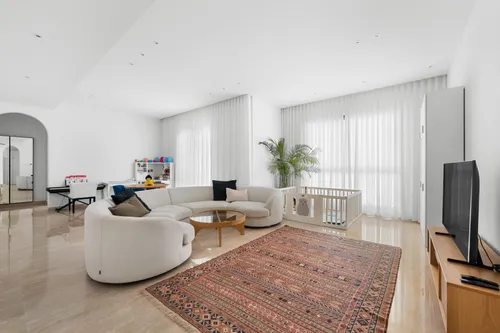 7 Bedrooms Villa in Umm Suqeim 3 Villas