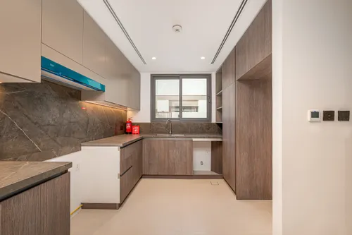 4 Bedrooms Villa in Aura 1