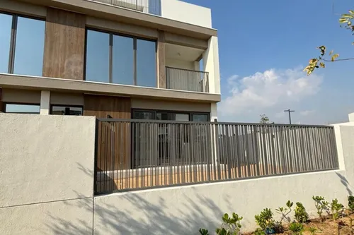 4 Bedrooms Villa in Aura 1