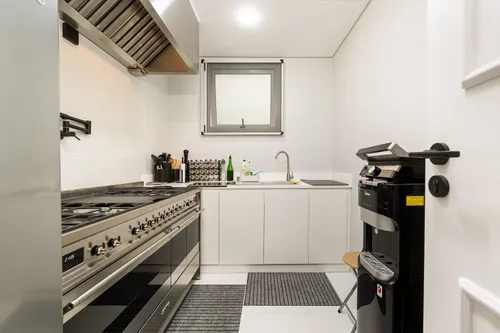 5 Bedrooms Villa in Western Residence North