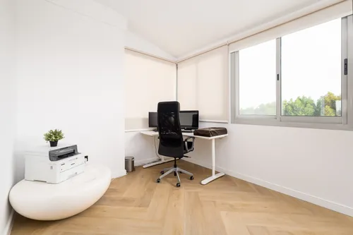 5 Bedrooms Villa in Western Residence North