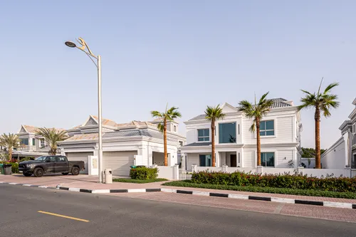 5 Bedrooms Villa in Western Residence North