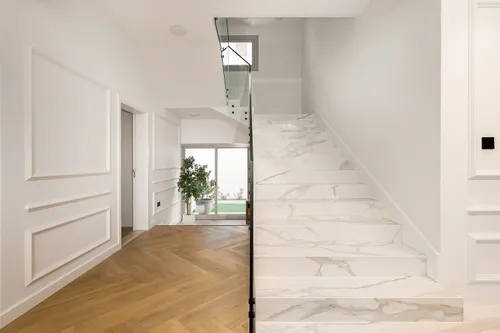 5 Bedrooms Villa in Western Residence North