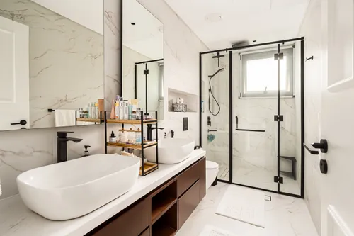 5 Bedrooms Villa in Western Residence North