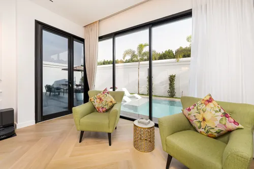 5 Bedrooms Villa in Western Residence North