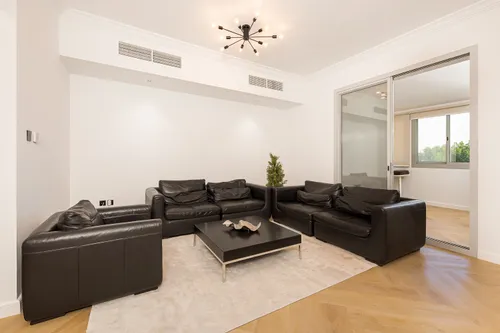 5 Bedrooms Villa in Western Residence North