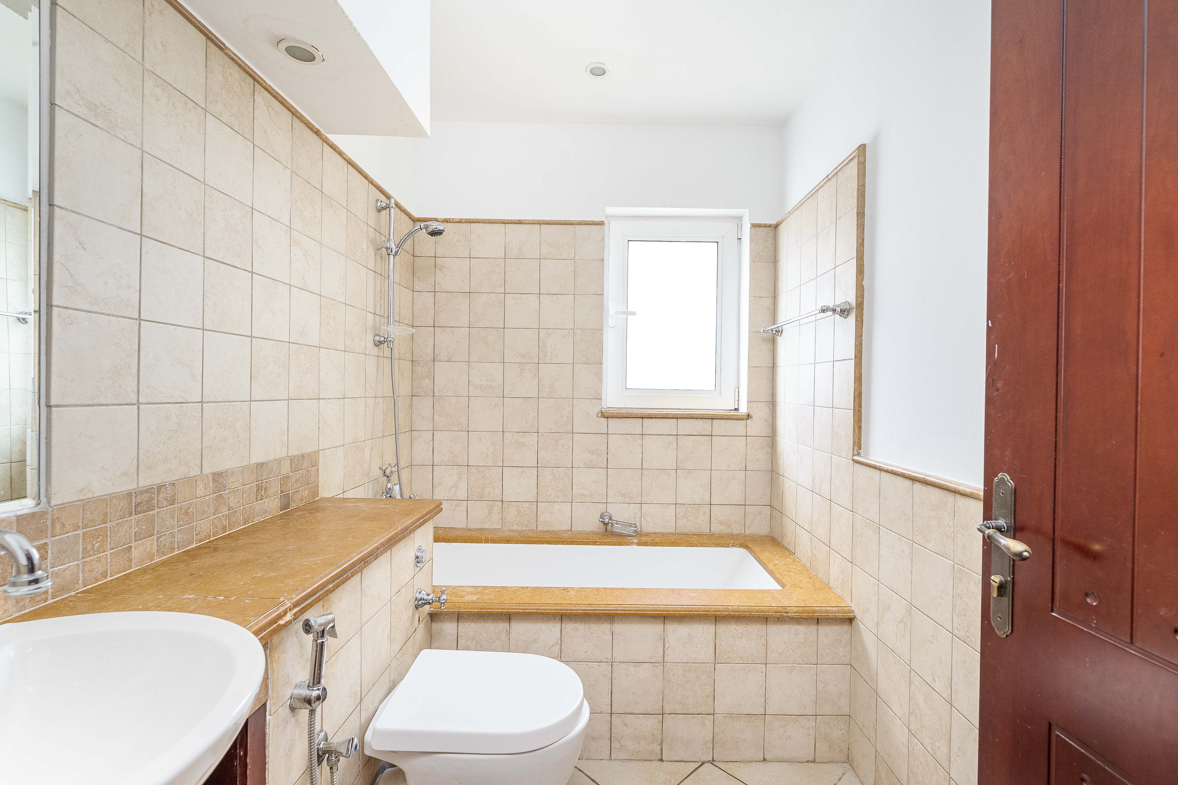 4 Bedrooms Villa in Ponderosa