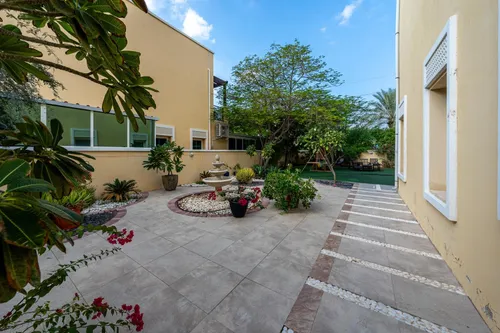 5 Bedrooms Villa in District 2C