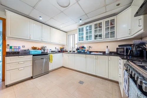 5 Bedrooms Villa in District 2C