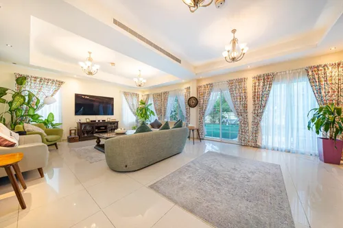5 Bedrooms Villa in District 2C