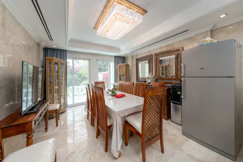 3 Bedrooms Villa in District 1C