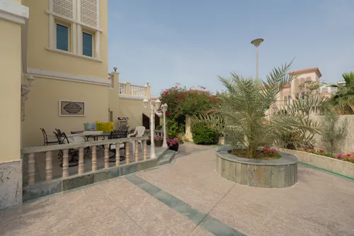 3 Bedrooms Villa in District 1C