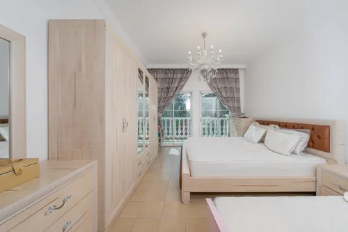 3 Bedrooms Villa in District 1C