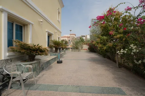 3 Bedrooms Villa in District 1C