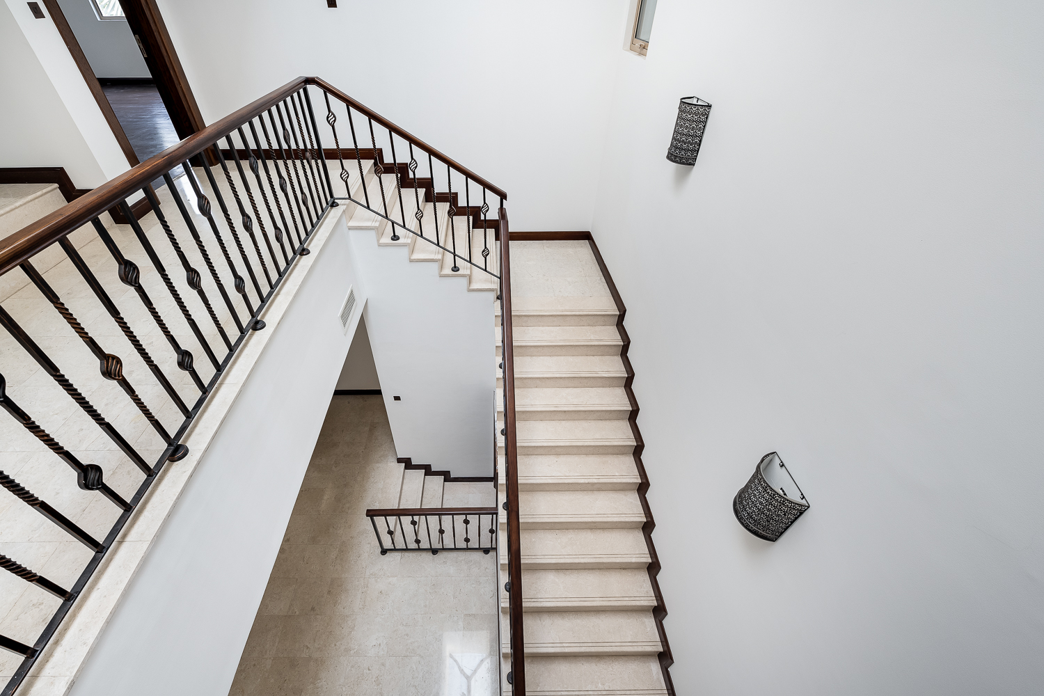 7 Bedrooms Villa in Jasmine Leaf 7