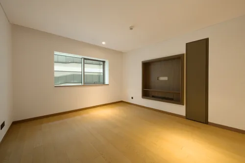 3 Bedrooms Apartment in Mansion 4