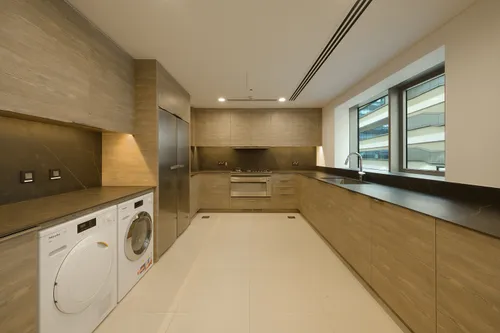 3 Bedrooms Apartment in Mansion 4