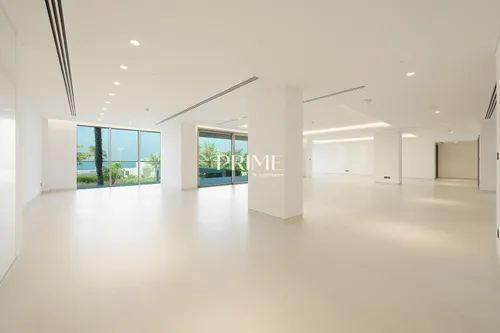 3 Bedrooms Apartment in Mansion 1