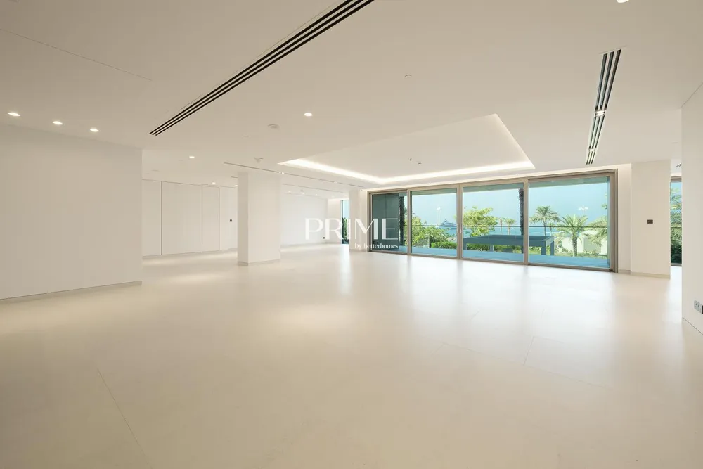 3 Bedrooms Apartment in Mansion 1